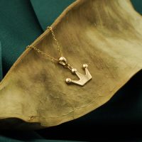 پلاک طلا طرح تاج کد P047