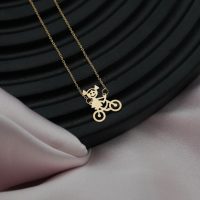 گردنبند طلا طرح دختر دوچرخه سوار کد N131